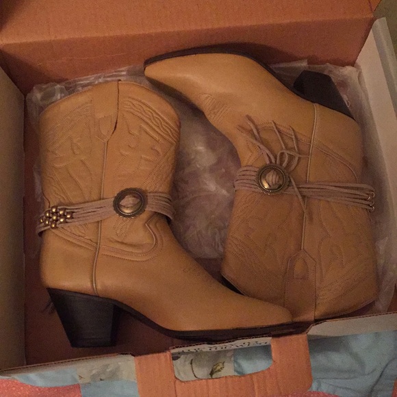 acme Shoes - Women’s Vintage acme Boots